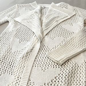 NWOT🌟 Women’s Open Weave Hearts Cardigan